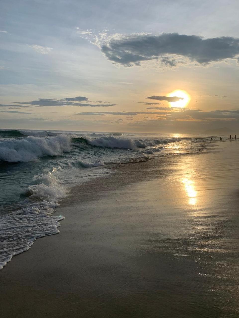 Lindo Apto No Melhor Lugar Da Barra Da Tijuca! Com Uma Vista De Tirar O Folego, Frente Para O Mar! Totalmente Equipado E Decorado Ao Lado Dos Melhores Hoteis E Quiosques Da Barra! Portaria 24H, Piscina, Sauna, Jacuzzi, Academia, Garagem, Wi-Fi, Lavan Rio de Janeiro Dış mekan fotoğraf