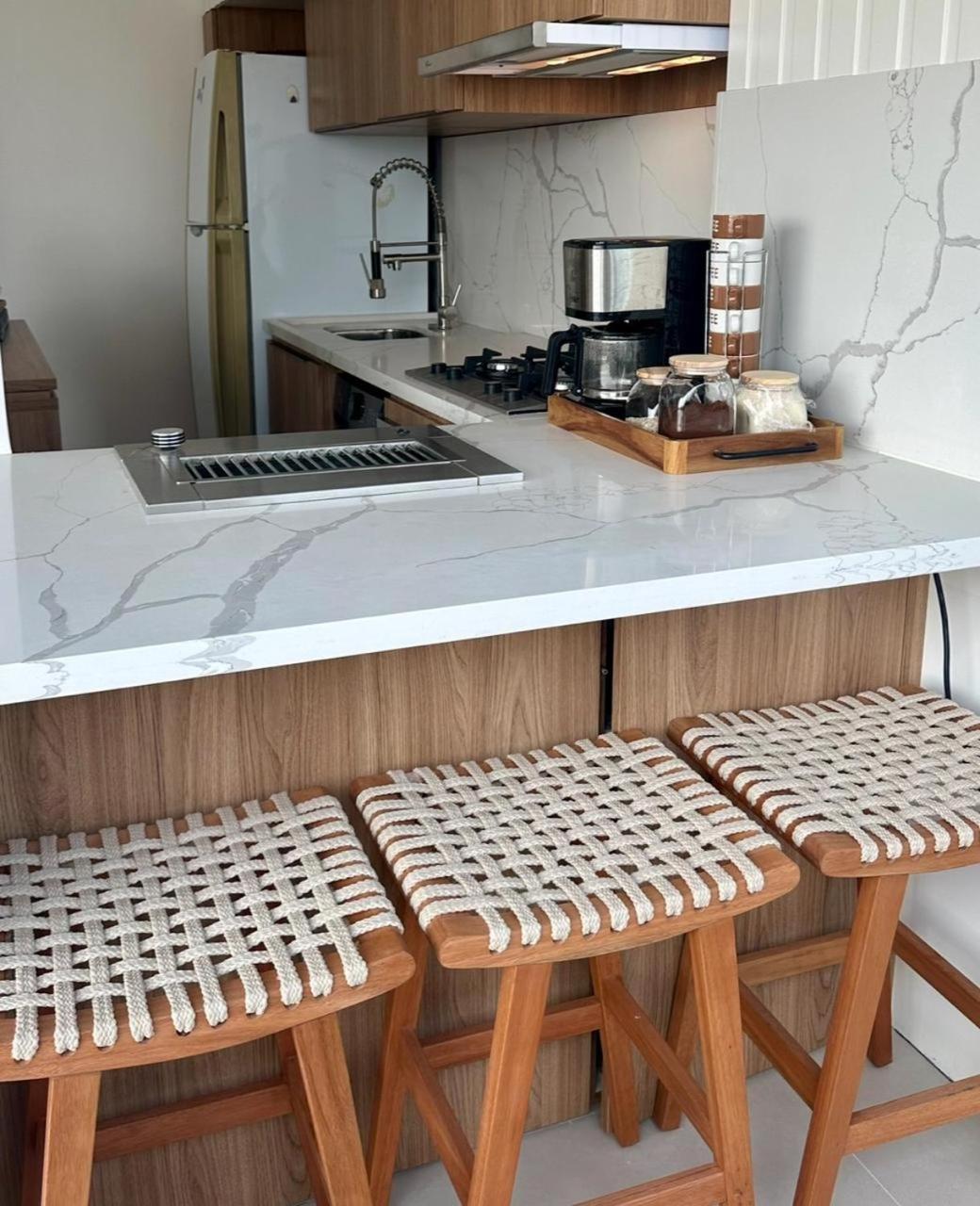 Lindo Apto No Melhor Lugar Da Barra Da Tijuca! Com Uma Vista De Tirar O Folego, Frente Para O Mar! Totalmente Equipado E Decorado Ao Lado Dos Melhores Hoteis E Quiosques Da Barra! Portaria 24H, Piscina, Sauna, Jacuzzi, Academia, Garagem, Wi-Fi, Lavan Rio de Janeiro Dış mekan fotoğraf