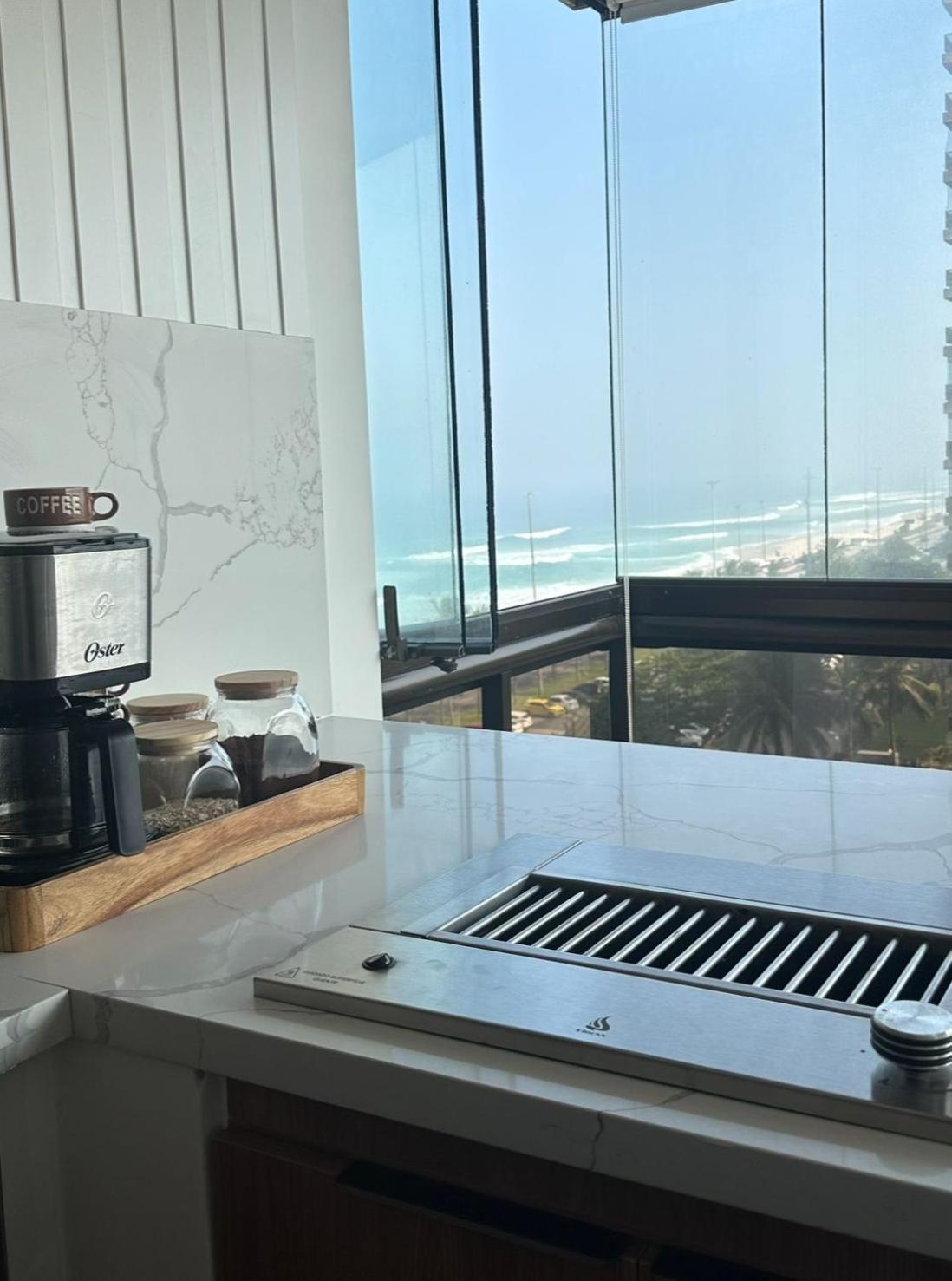 Lindo Apto No Melhor Lugar Da Barra Da Tijuca! Com Uma Vista De Tirar O Folego, Frente Para O Mar! Totalmente Equipado E Decorado Ao Lado Dos Melhores Hoteis E Quiosques Da Barra! Portaria 24H, Piscina, Sauna, Jacuzzi, Academia, Garagem, Wi-Fi, Lavan Rio de Janeiro Dış mekan fotoğraf