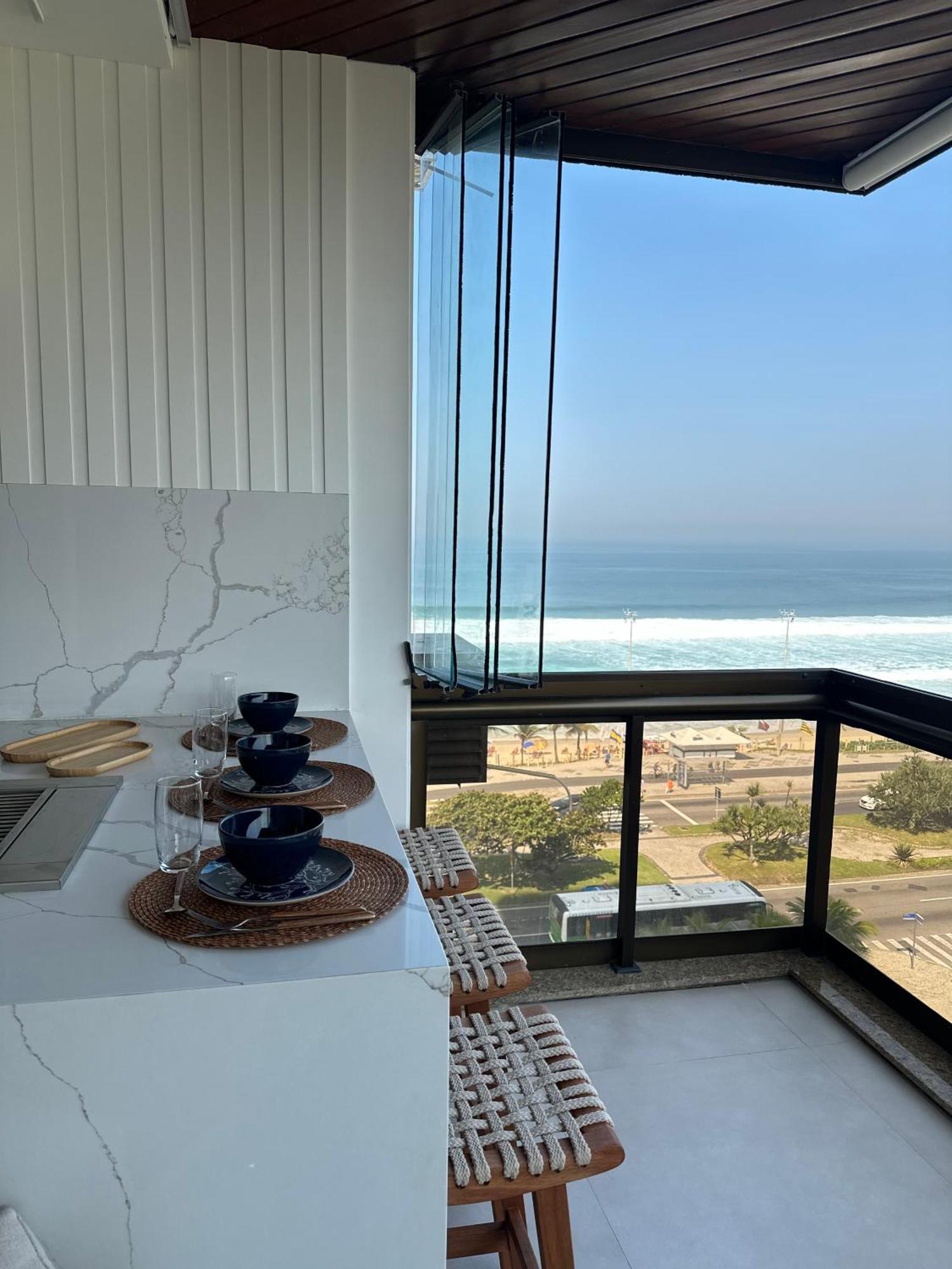 Lindo Apto No Melhor Lugar Da Barra Da Tijuca! Com Uma Vista De Tirar O Folego, Frente Para O Mar! Totalmente Equipado E Decorado Ao Lado Dos Melhores Hoteis E Quiosques Da Barra! Portaria 24H, Piscina, Sauna, Jacuzzi, Academia, Garagem, Wi-Fi, Lavan Rio de Janeiro Dış mekan fotoğraf