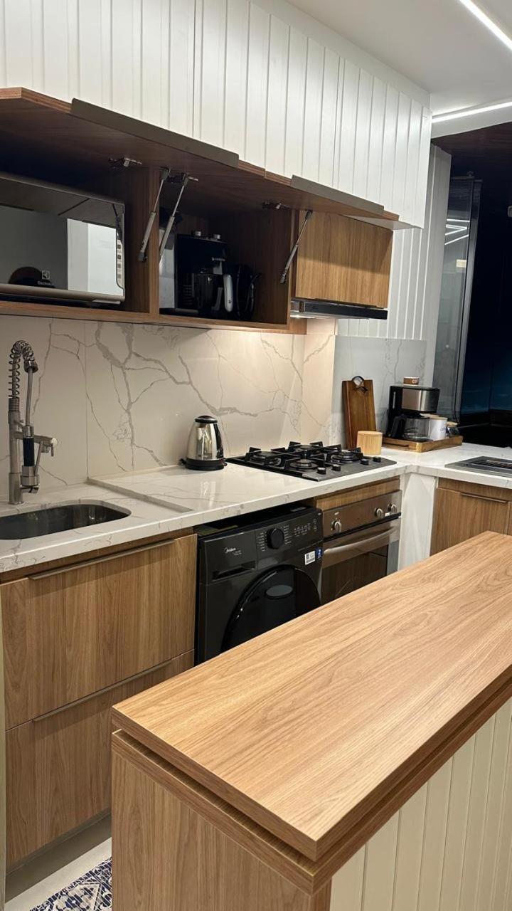 Lindo Apto No Melhor Lugar Da Barra Da Tijuca! Com Uma Vista De Tirar O Folego, Frente Para O Mar! Totalmente Equipado E Decorado Ao Lado Dos Melhores Hoteis E Quiosques Da Barra! Portaria 24H, Piscina, Sauna, Jacuzzi, Academia, Garagem, Wi-Fi, Lavan Rio de Janeiro Dış mekan fotoğraf